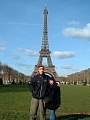 eiffeltowerdec1705045.jpg